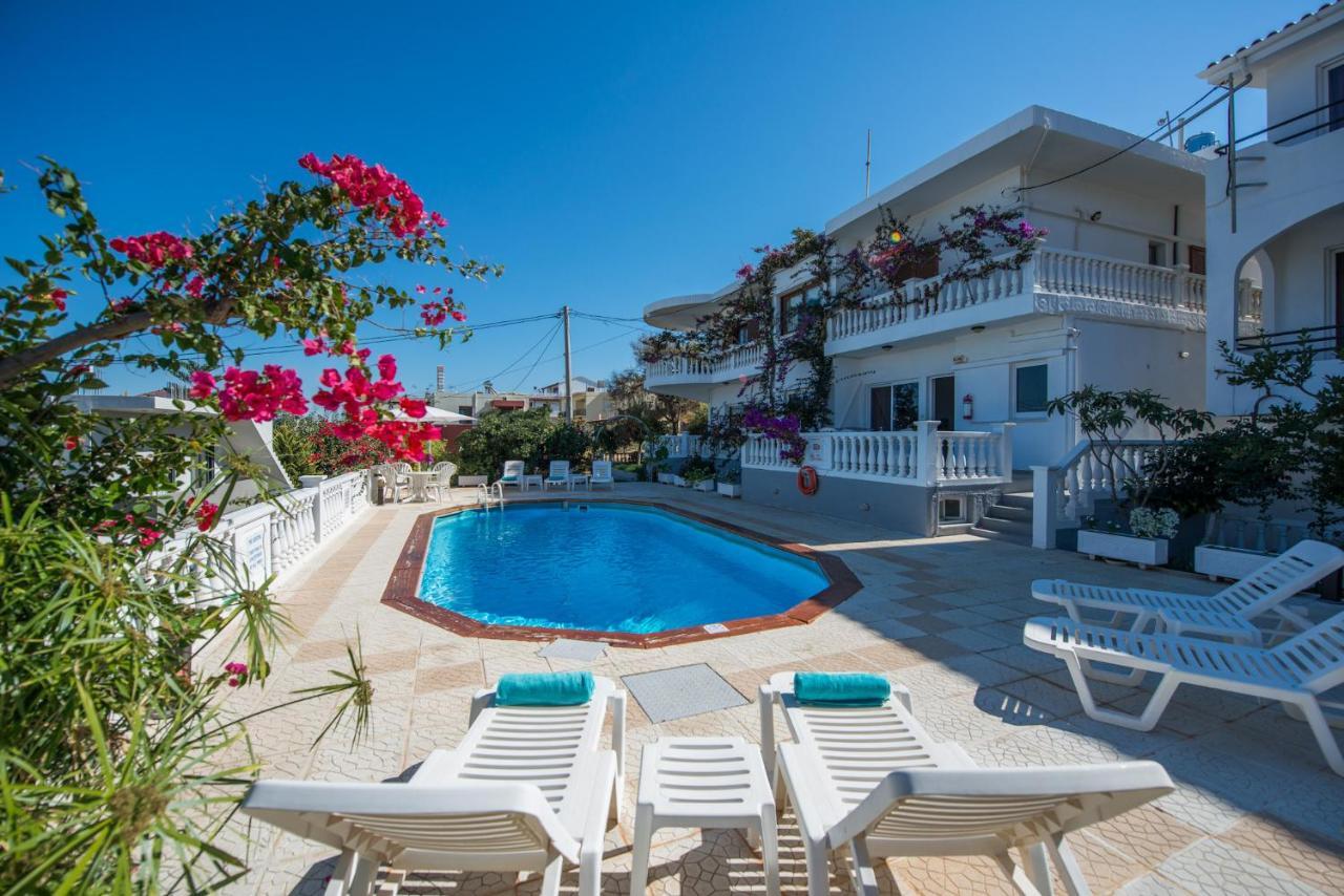 Rouladina Apartments Stalós Dış mekan fotoğraf