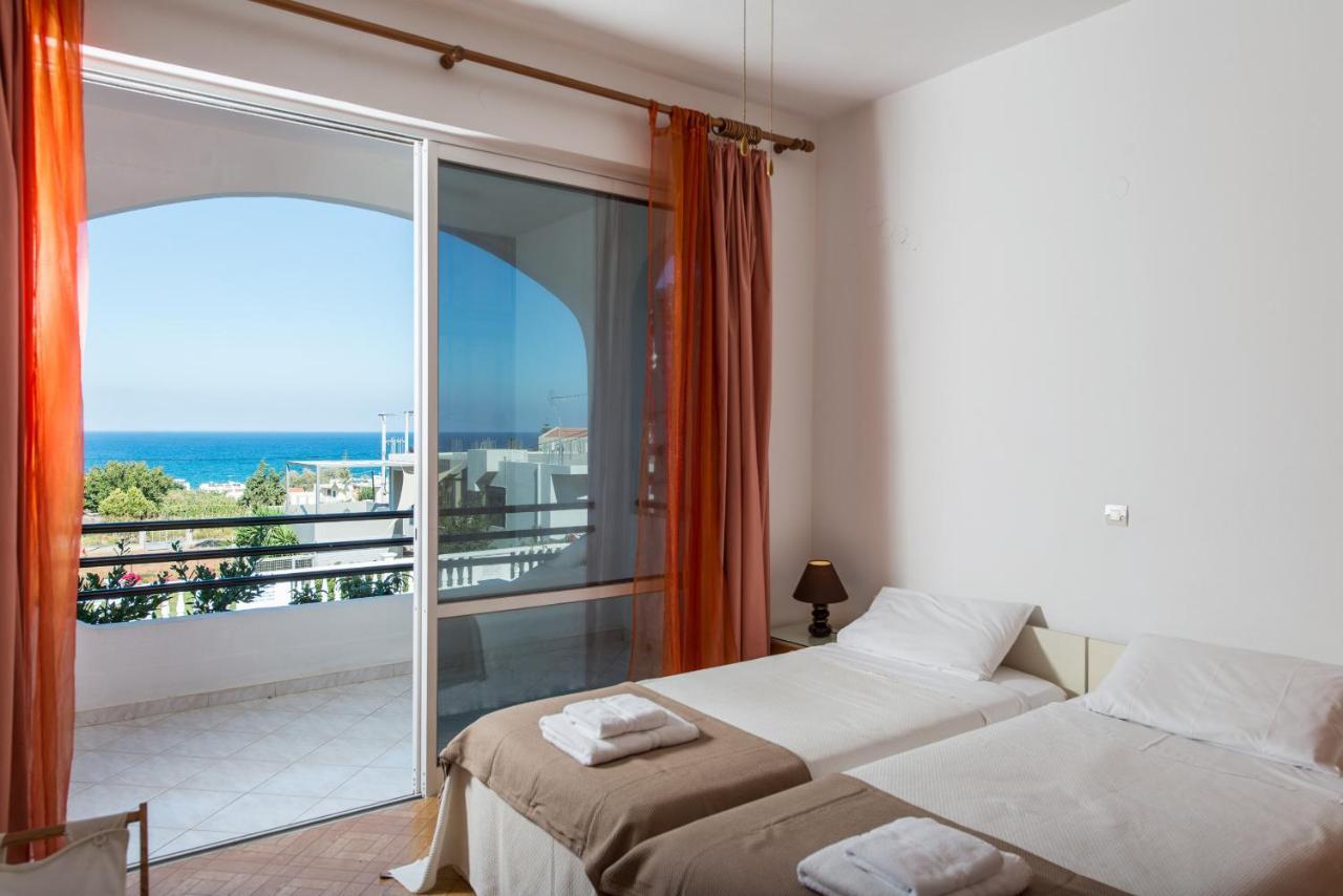 Rouladina Apartments Stalós Dış mekan fotoğraf