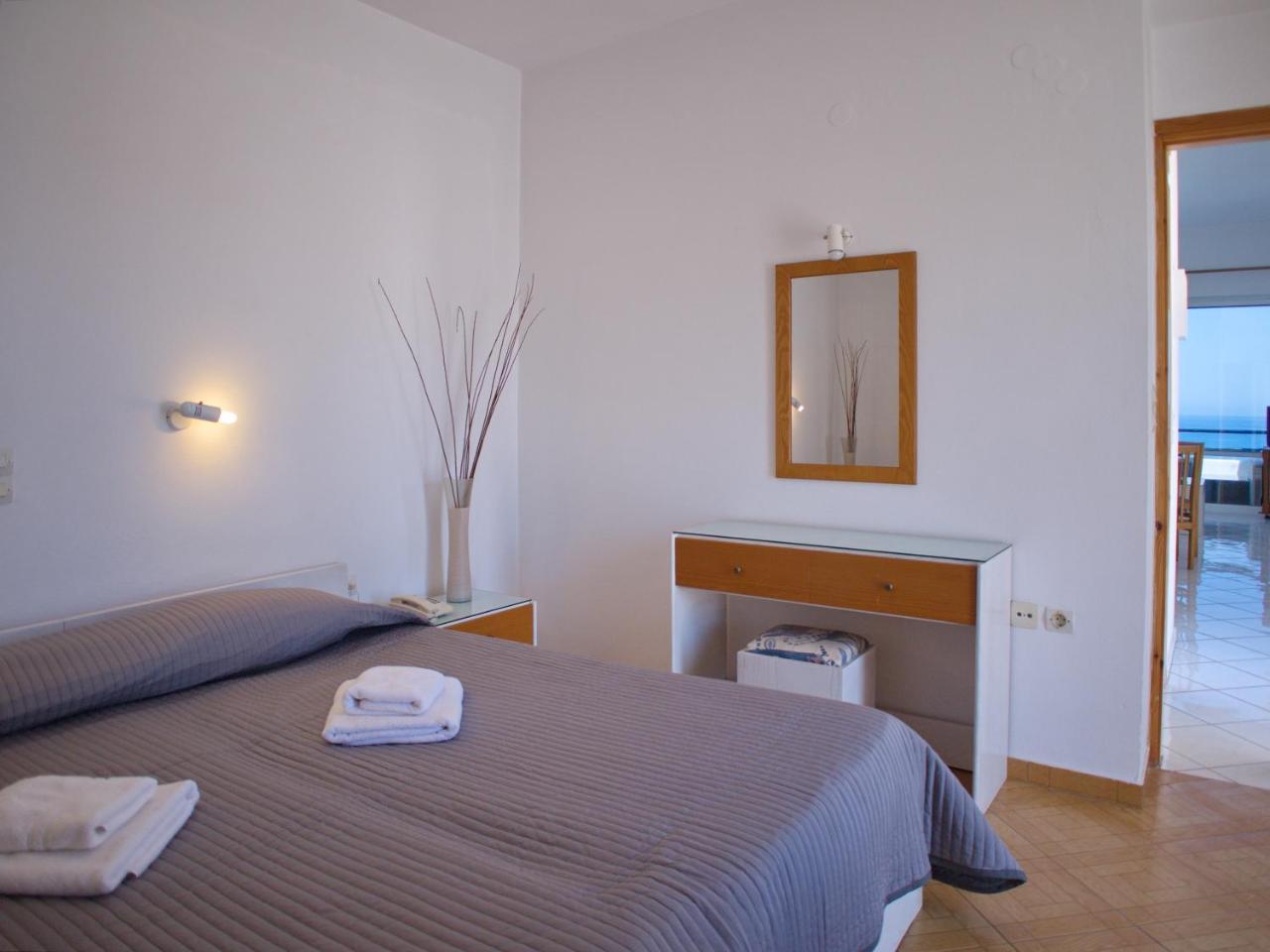 Rouladina Apartments Stalós Dış mekan fotoğraf